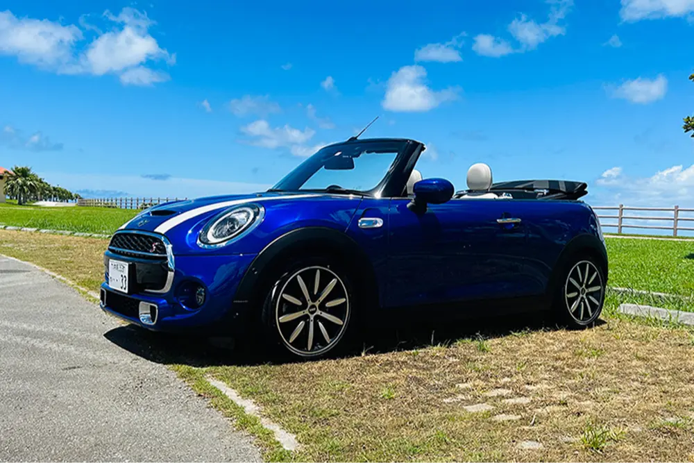 MINI Cooper S Convertible ブルー