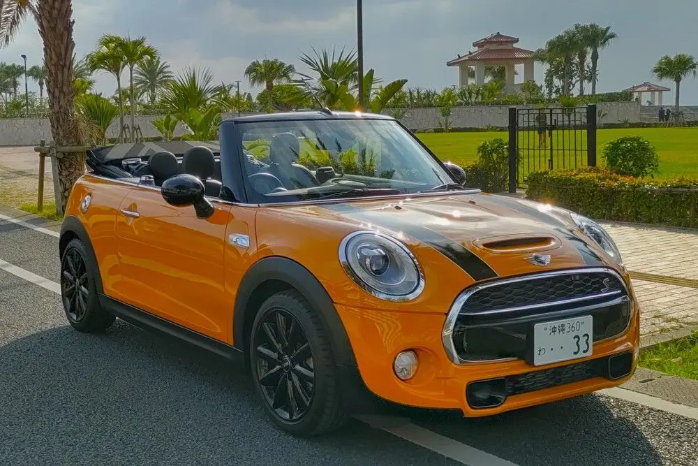 MINI Cooper S Convertible オレンジ